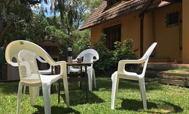 Casa en venta - 4 Dormitorios 2 Baños - Cocheras - 660Mts2 - Valeria Del Mar