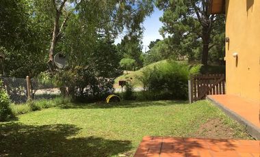 Casa en venta - 4 Dormitorios 2 Baños - Cocheras - 660Mts2 - Valeria Del Mar