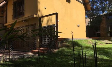 Casa en venta - 4 Dormitorios 2 Baños - Cocheras - 660Mts2 - Valeria Del Mar