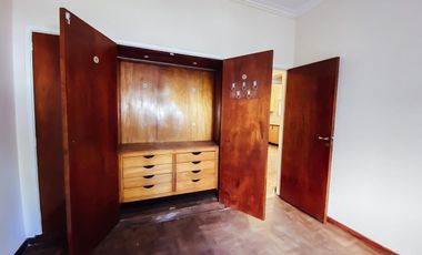 Casa en venta - 4 dormitorios 2 baños - Cocheras - 209mts2 - Tolosa, La Plata