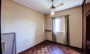 Casa en venta - 4 dormitorios 2 baños - Cocheras - 209mts2 - Tolosa, La Plata