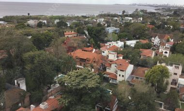 Venta departamento de 4 ambientes en La Lucila, con plena vista al río