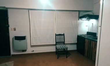 Casa en venta - 1 dormitorio 1 baño - 77,5mts2 - Bernal Oeste