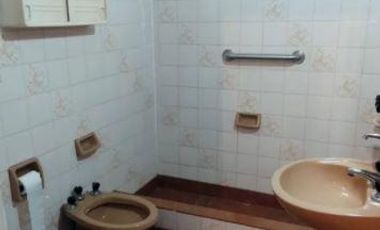 Casa en venta - 1 dormitorio 1 baño - 77,5mts2 - Bernal Oeste