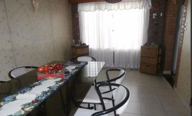 Casa venta - 2 dormitorios - 1 baño - 220mts2 totales - Berazategui