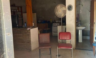 Casa en venta - 1 Dormitorio 1 Baño - Cochera - 252Mts2 - Granadero Baigorria, Santa Fe