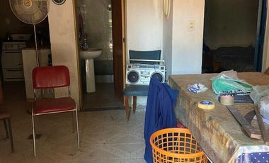 Casa en venta - 1 Dormitorio 1 Baño - Cochera - 252Mts2 - Granadero Baigorria, Santa Fe