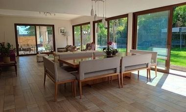 Casa En Arriendo De 5 Dorm. En Las Condes