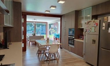 Casa En Arriendo De 5 Dorm. En Las Condes