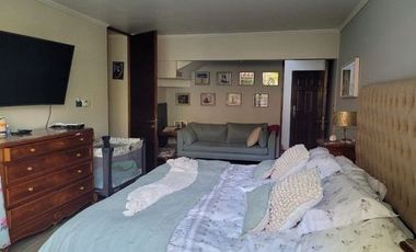 Casa En Arriendo De 5 Dorm. En Las Condes