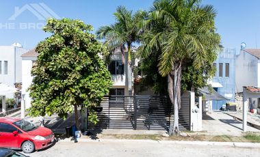 Venta Casa de 3 Recamaras en Fracc. Banus, Nuevo Ixtapa
