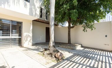 Venta Casa de 3 Recamaras en Fracc. Banus, Nuevo Ixtapa