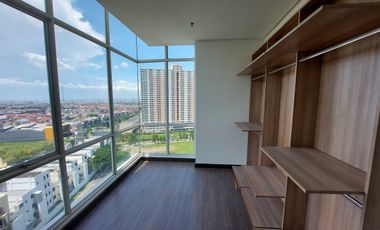 Apartemen Adhiwangsa Bukit Darmo Golf View dekat Pakuwon Mall