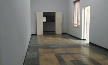 MURAH ex cafe dan kantor selangkah ke jl Kartini dan Ry Darmo,