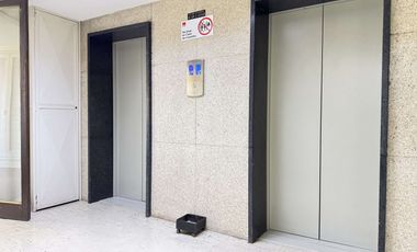 Amplia Oficina, a pasos del metro, full conectada