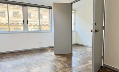 Amplia Oficina, a pasos del metro, full conectada