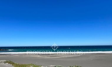 Dos lindas casas con espectacular vista al mar en Curanipe