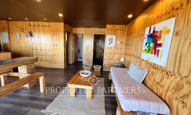 Dos lindas casas con espectacular vista al mar en Curanipe