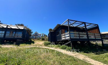 Dos lindas casas con espectacular vista al mar en Curanipe