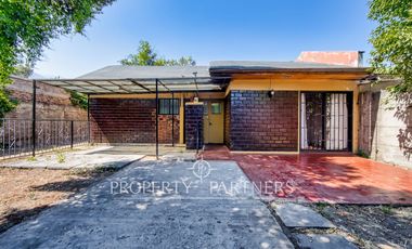 Casa de muy buen potencial ideal para remodelar