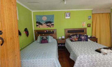 OPORTUNIDAD!! AMPLIA CASA  PARA REMODELAR