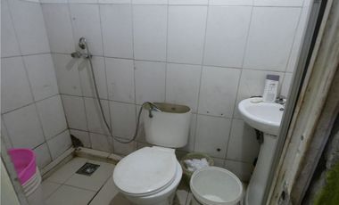 OPORTUNIDAD!! AMPLIA CASA  PARA REMODELAR