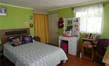 OPORTUNIDAD!! AMPLIA CASA  PARA REMODELAR