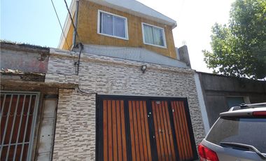 OPORTUNIDAD!! AMPLIA CASA  PARA REMODELAR