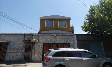 OPORTUNIDAD!! AMPLIA CASA  PARA REMODELAR