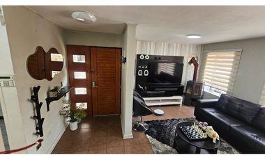 Casa ideal en Maipú: 4D/3B, piscina y jardín