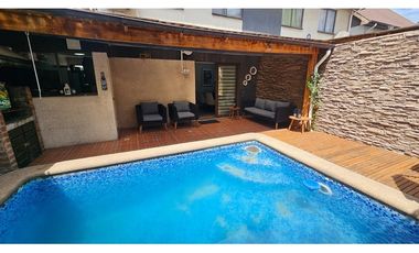 Casa ideal en Maipú: 4D/3B, piscina y jardín