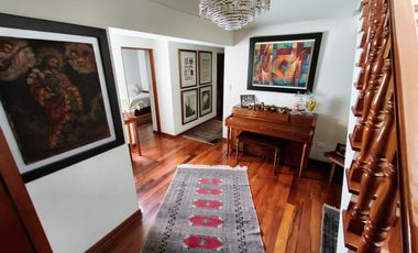 ¡OPORTUNIDAD ÚNICA! SE VENDE ESPECTACULAR DÚPLEX CON VISTA A PARQUE EN VALLE HERMOSO RESIDENCIAL