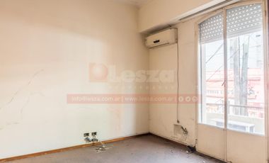 Ideal uso profesional / comercial en inmejorable ubicación Lanús