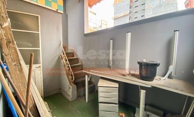 Ideal uso profesional / comercial en inmejorable ubicación Lanús