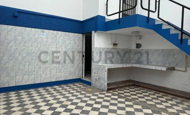 AMPLIO LOCAL COMERCIAL EN ZONA ESTRATÉGICA DE LA PERLA 148M2