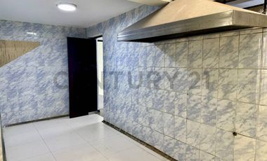 AMPLIO LOCAL COMERCIAL EN ZONA ESTRATÉGICA DE LA PERLA 148M2