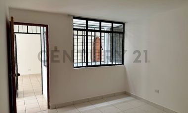 AMPLIO LOCAL COMERCIAL EN ZONA ESTRATÉGICA DE LA PERLA 148M2