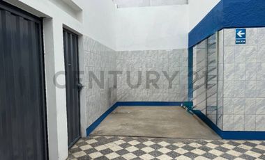 AMPLIO LOCAL COMERCIAL EN ZONA ESTRATÉGICA DE LA PERLA 148M2