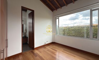 SE VENDE CASA EN CAJICA