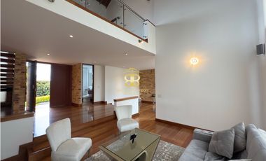 SE VENDE CASA EN CAJICA