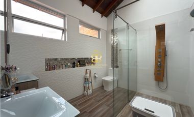 SE VENDE CASA EN CAJICA