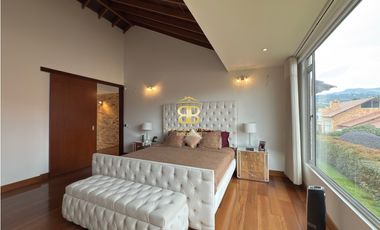 SE VENDE CASA EN CAJICA