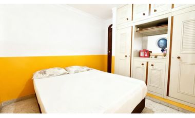 Casa de tres pisos con terraza en venta - Barrio Nuevo, Palmira, Valle