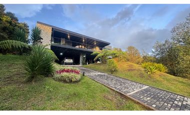 Casa campestre en venta via san Antonio la ceja en unidad cerrada