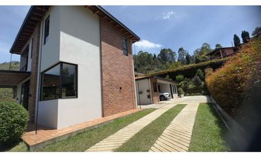 Casa campestre en venta en condominio cerrada en guarne