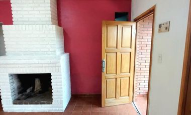 Casa en venta - 2 Dormitorios 1 Baño - Cocheras - 504Mts2 - Ayacucho