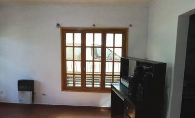 Casa en venta - 2 Dormitorios 1 Baño - Cocheras - 504Mts2 - Ayacucho