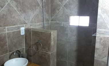 Casa en venta - 2 Dormitorios 1 Baño - Cocheras - 504Mts2 - Ayacucho