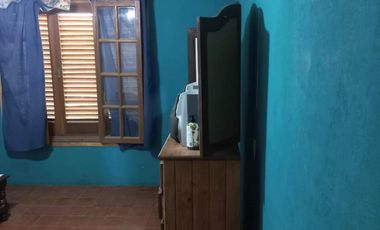 Casa en venta - 2 Dormitorios 1 Baño - Cocheras - 504Mts2 - Ayacucho