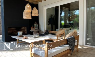 Casa en venta en Costa Esmeralda a pasos de la playa